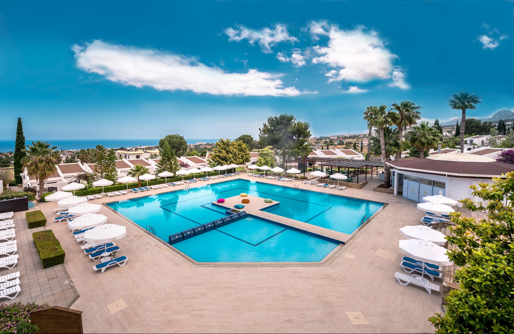 olive garden hotel pool