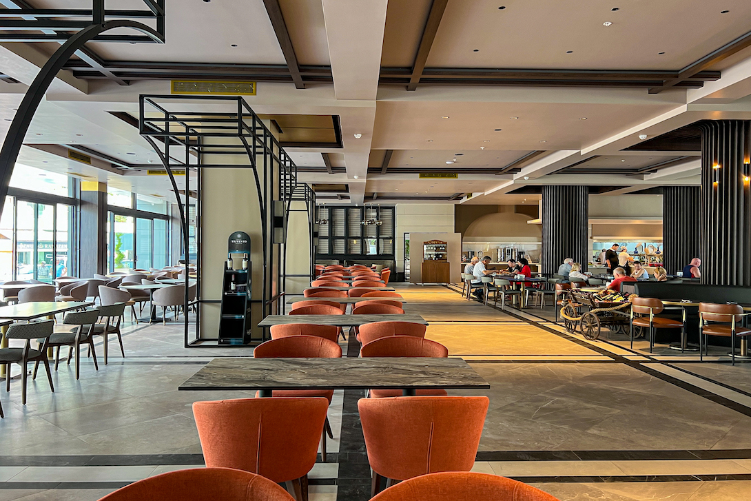 Delicious Dining and Refreshing Drinks