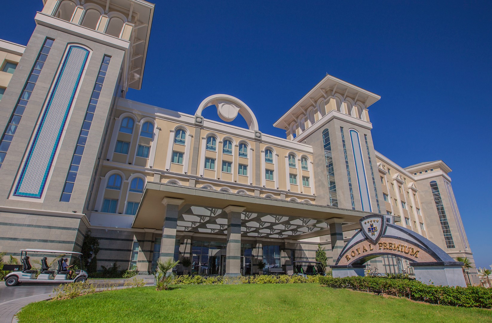 merit royal premium hotel entrance