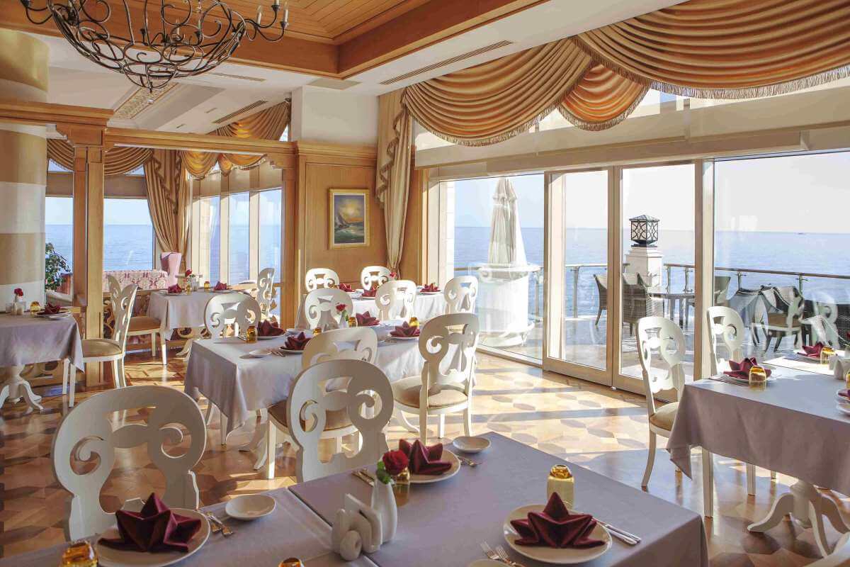 It’s a royal feast for all!