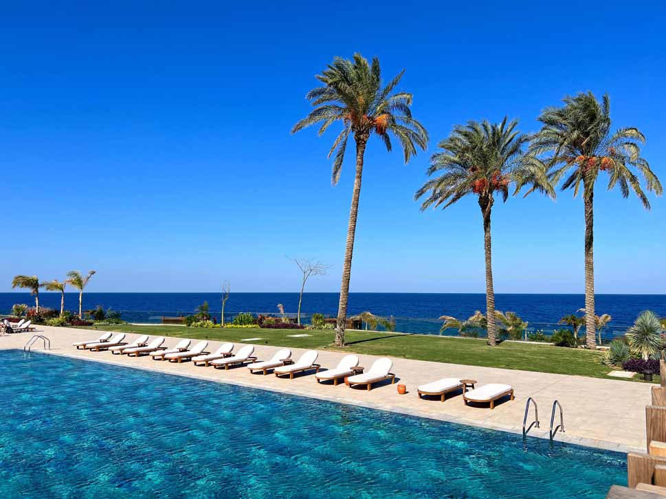 merit park hotel pool view