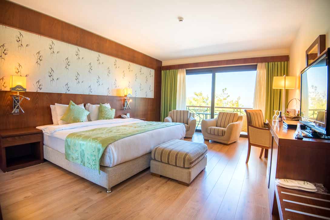 deluxe residency room korineum golf kyrenia